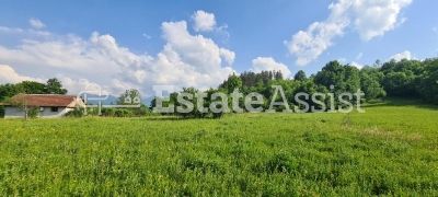 Парцел до регулация и къщи в гр.Априлци-Център - 8363кв.м.